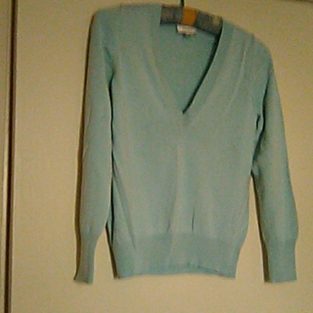 Light blue silk/cashmere sweater